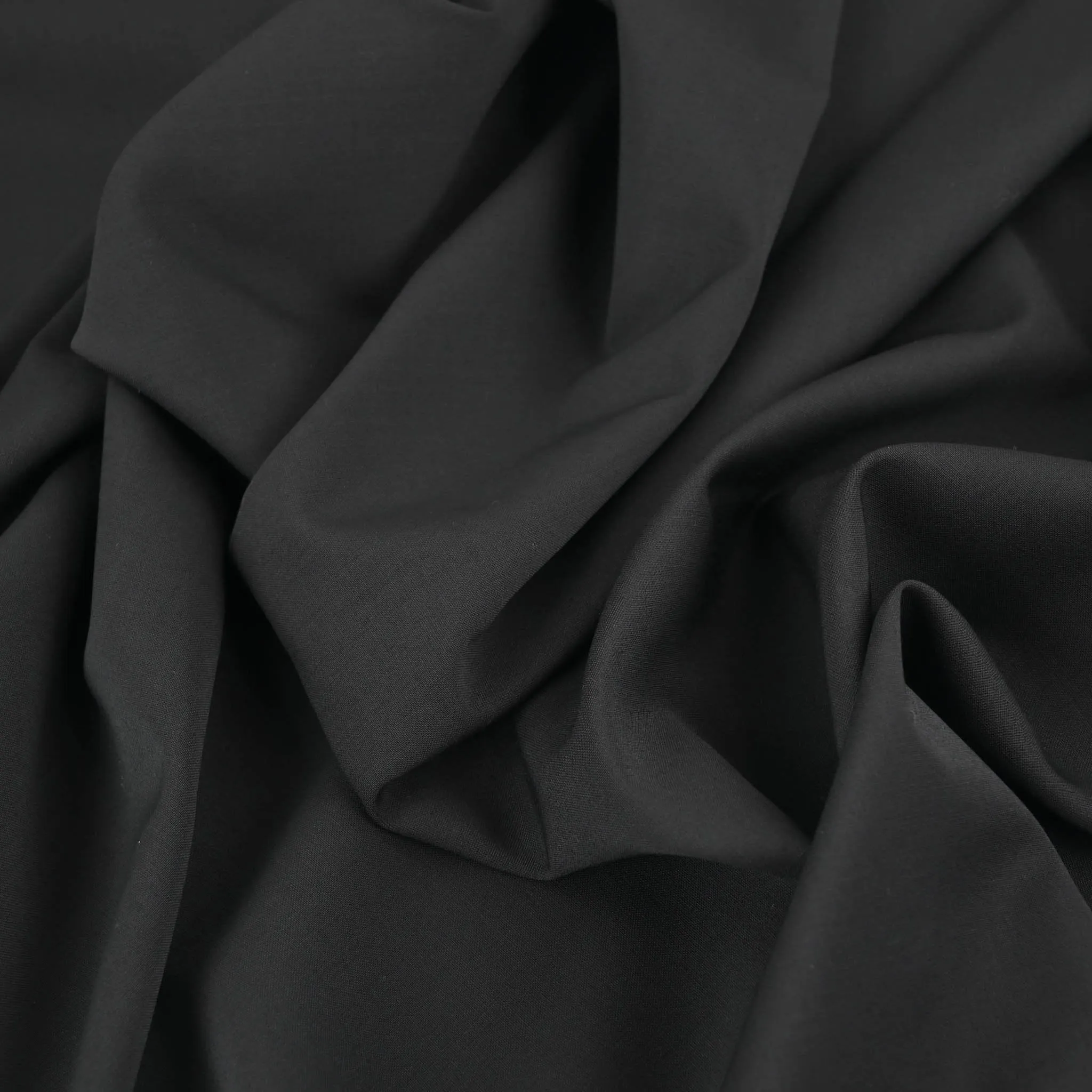 Black Lightweight Suiting Fabric 97275