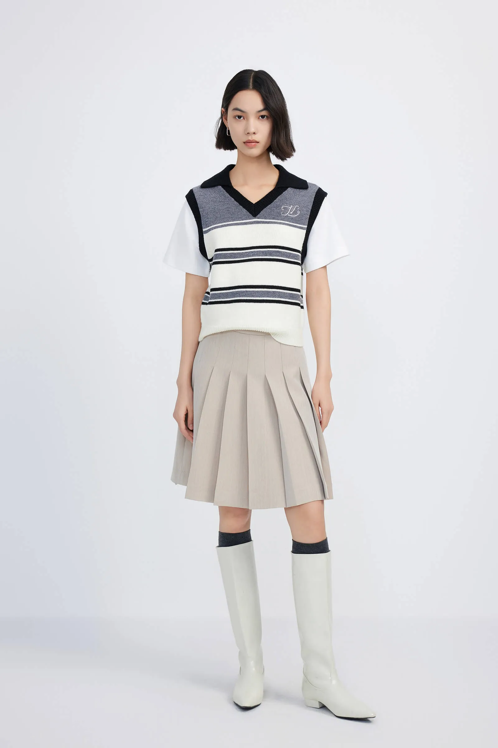 LILY Short Preppy Pleated Skirt