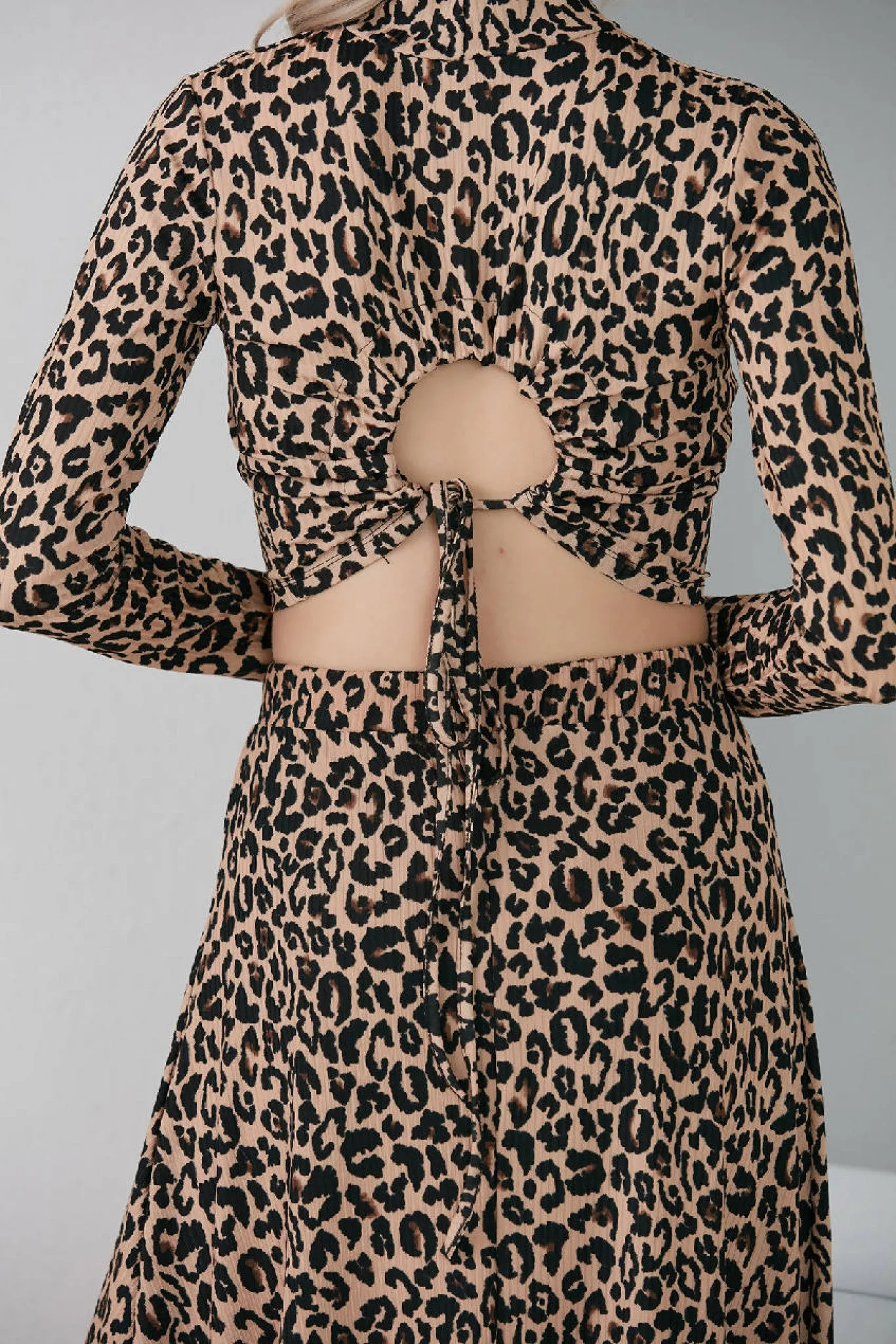 Love And Joy London High Neck Open Back Sleeve Top Leopard