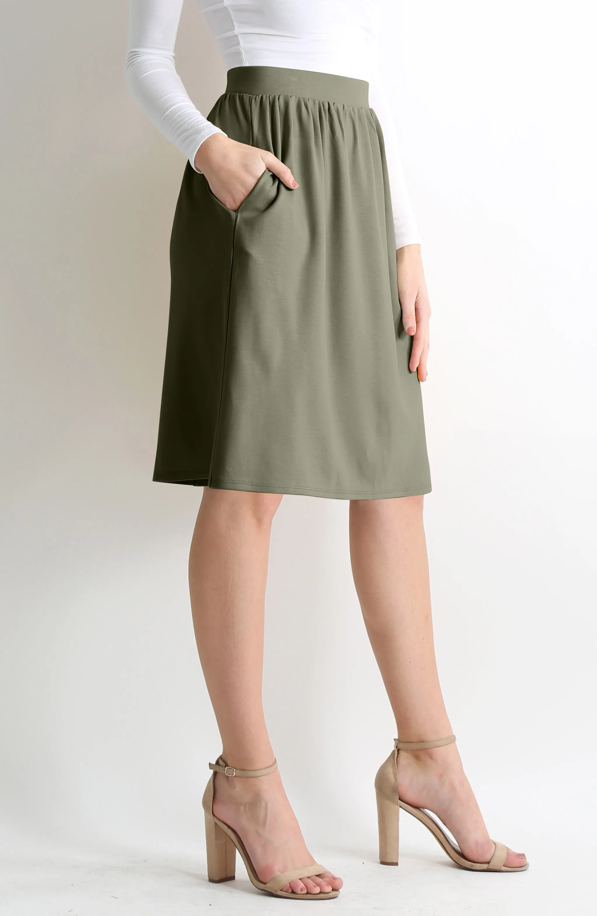 Poise With Pockets Flare Skirt